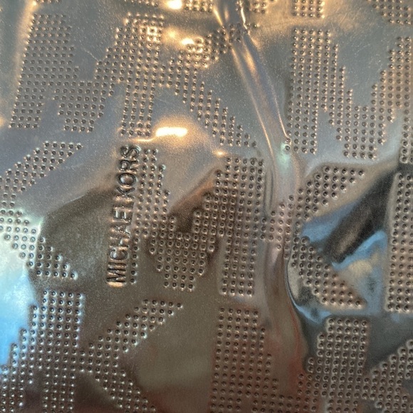 Michael Kors Metallic Patent logo tote bag purse two tone - Picture 5 of 11